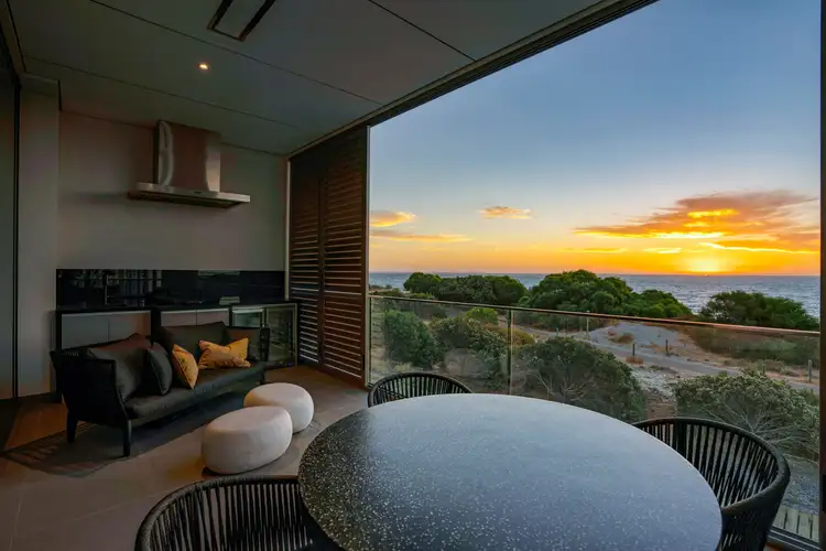 67 Ocean Drive, North Coogee WA 6163