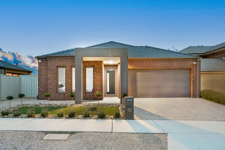 32 Jamieson Link, Caroline Springs VIC 3023
