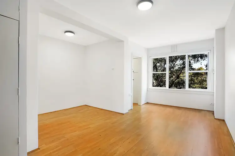 64 Bayswater Road
