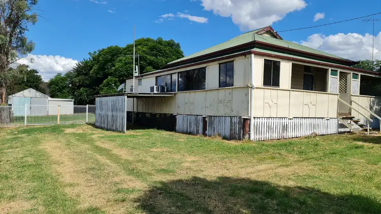 22 Wallace Street, Warwick QLD 4370