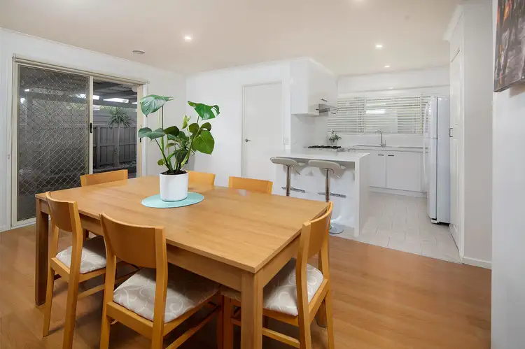 Fifth view of Homely house listing, 8 Glendale Close, Langwarrin VIC 3910
