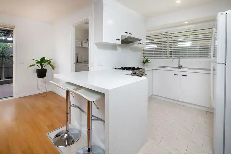 Sixth view of Homely house listing, 8 Glendale Close, Langwarrin VIC 3910