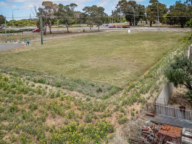 1 Alexander Drive, Glenfield WA 6532