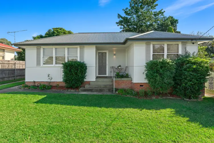 13 Young Avenue, Nowra NSW 2541