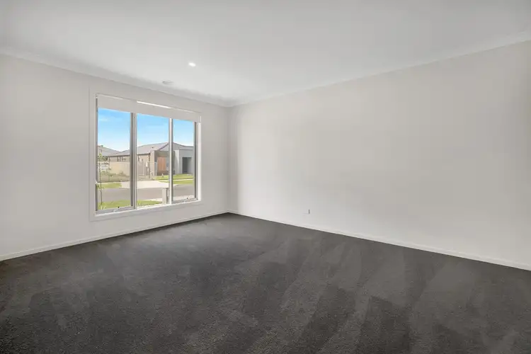 Sixth view of Homely house listing, 8 Kanangra Street, Mambourin VIC 3024