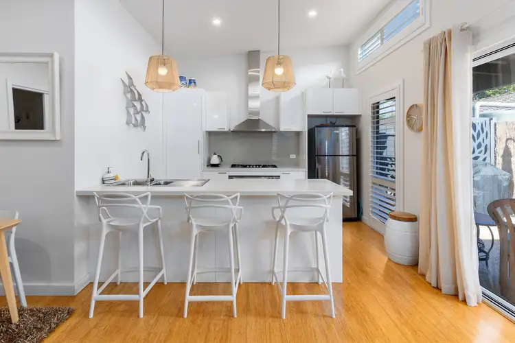 70 Whitehead Grove, Rosebud VIC 3939