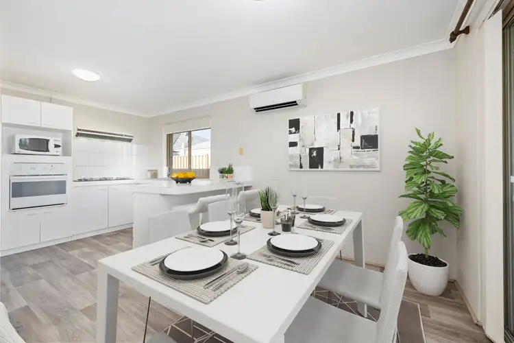 2/17 Surrey Street, Dianella WA 6059