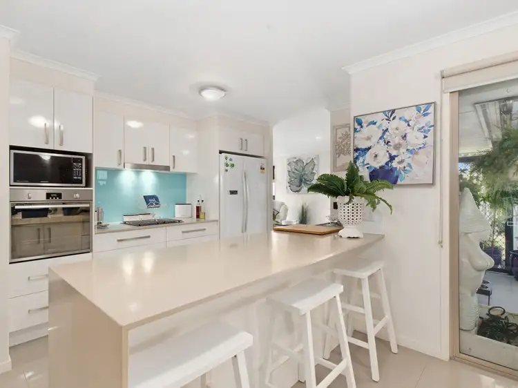 16 Village Way, Oxenford QLD 4210