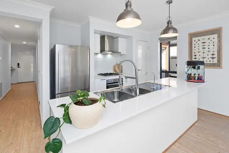 Fourth view of Homely house listing, 6 Lomandra Court, Lara VIC 3212