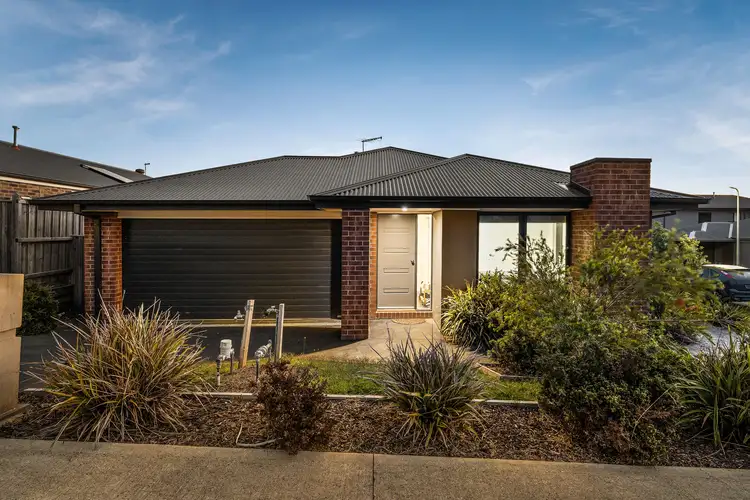 84 Hedgevale Drive, Officer VIC 3809