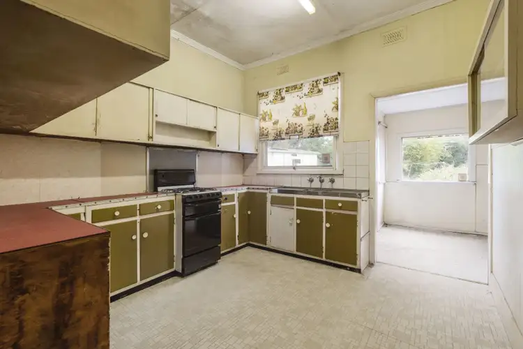 Fifth view of Homely house listing, 31 Omama Road, Murrumbeena VIC 3163