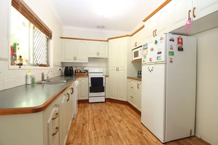 Seventh view of Homely house listing, 10 Pryor Place, Emerald QLD 4720