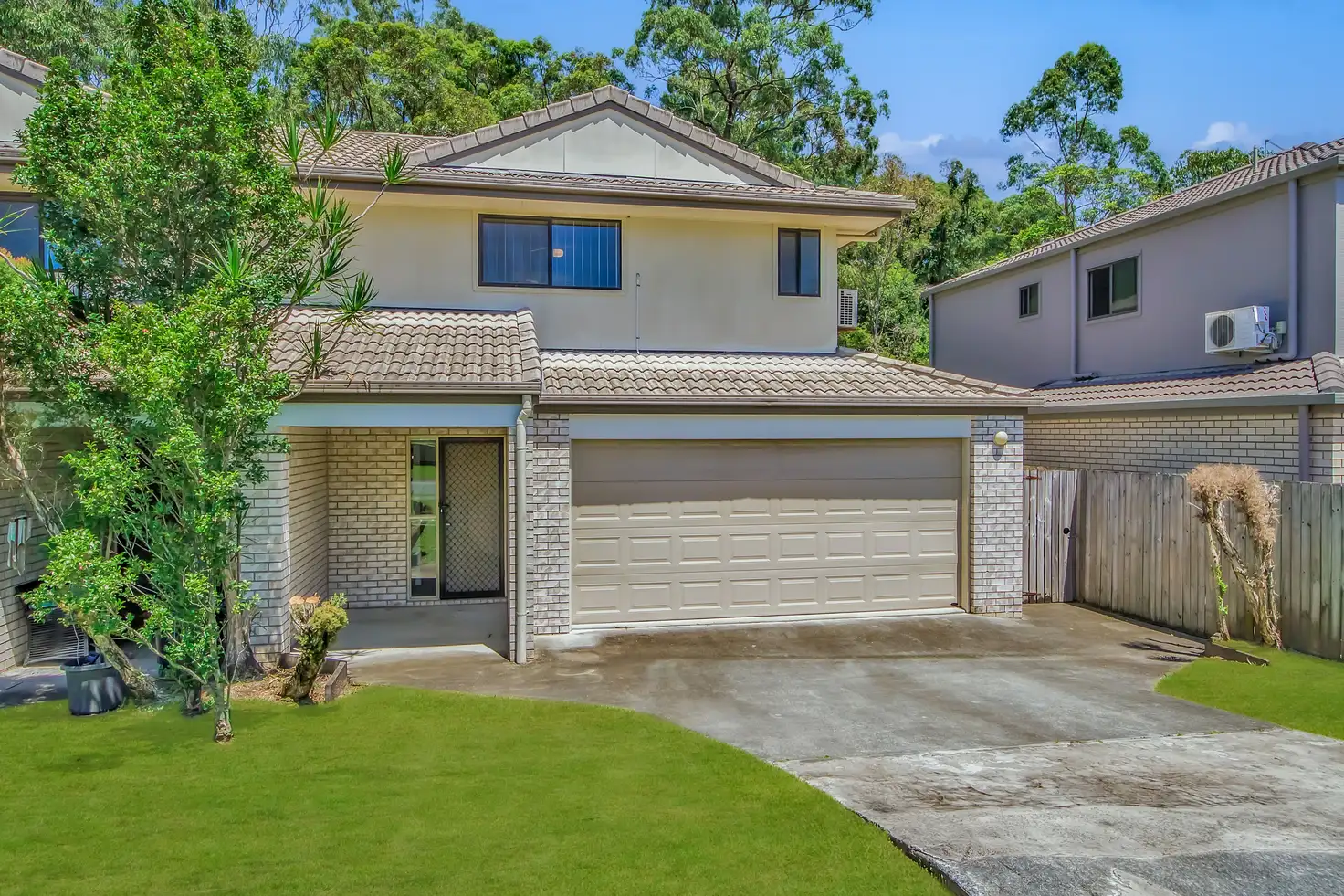 Main view of Homely semi-detached listing, 2/8 Chantrill Avenue, Nerang QLD 4211