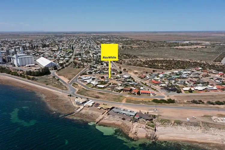 4 Allan Avenue, Wallaroo SA 5556