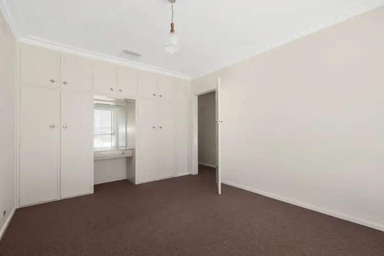 Sixth view of Homely unit listing, 4/10 Dalny Road, Murrumbeena VIC 3163