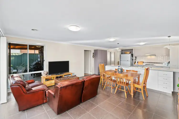 Fifth view of Homely house listing, 598 Findon Road, South Morang VIC 3752