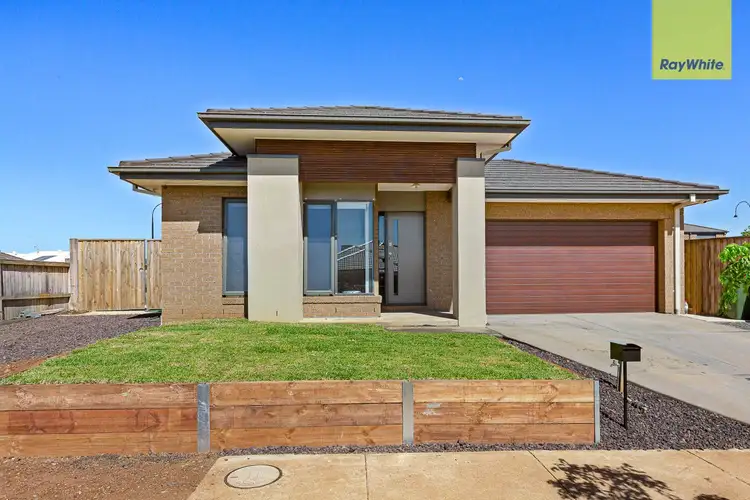 16 Oswin Street, Maddingley VIC 3340