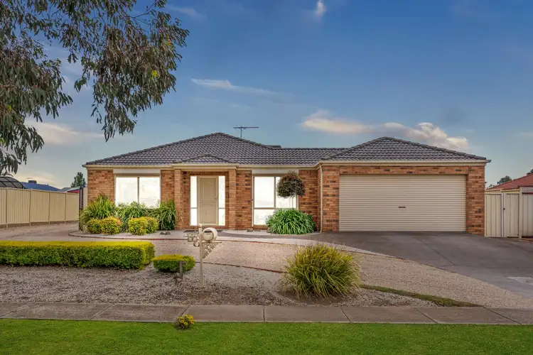 6 Baystone Place, Kurunjang VIC 3337