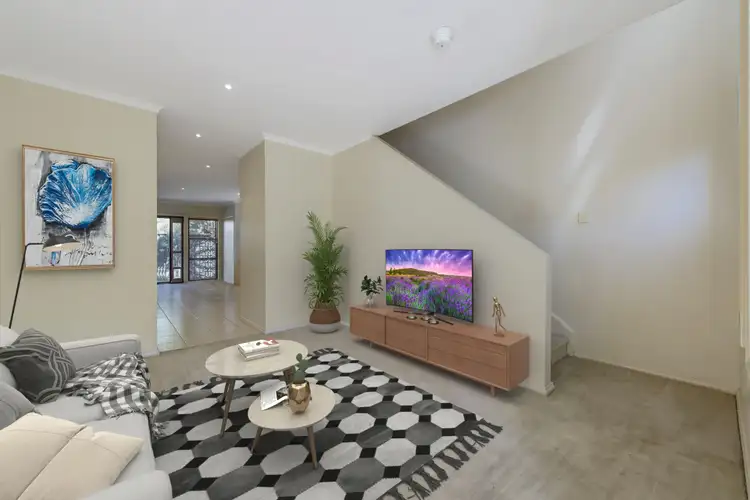Fifth view of Homely house listing, 2/8 Lauffre Walk, Caroline Springs VIC 3023
