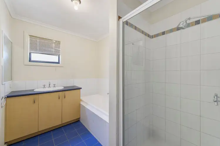 Sixth view of Homely house listing, 2/8 Lauffre Walk, Caroline Springs VIC 3023