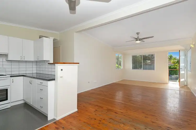 Fifth view of Homely house listing, 2 Elna Court, Deception Bay QLD 4508