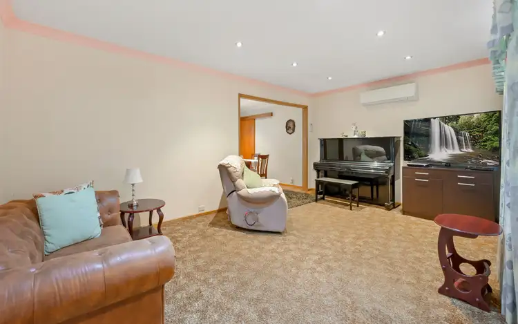 Fifth view of Homely house listing, 1 Charmian Place, Rosemeadow NSW 2560