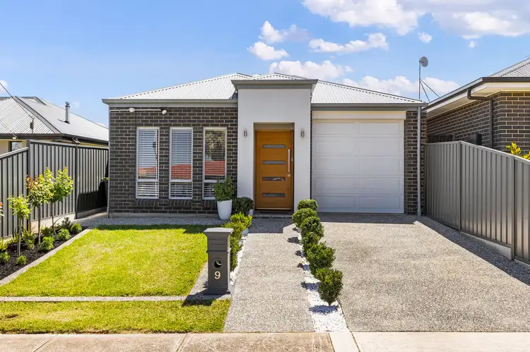 9 The Parade, Holden Hill SA 5088