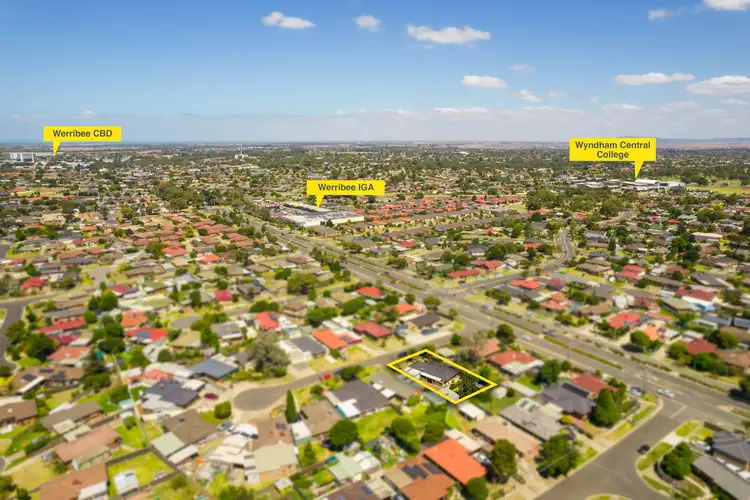 Second view of Homely house listing, 2 Magnolia Court, Werribee VIC 3030