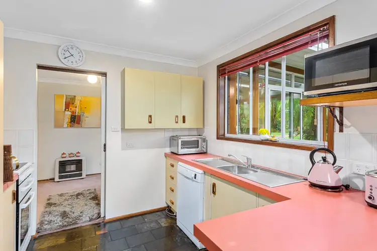 Fourth view of Homely house listing, 5 Oakhurst Close, Avondale NSW 2530