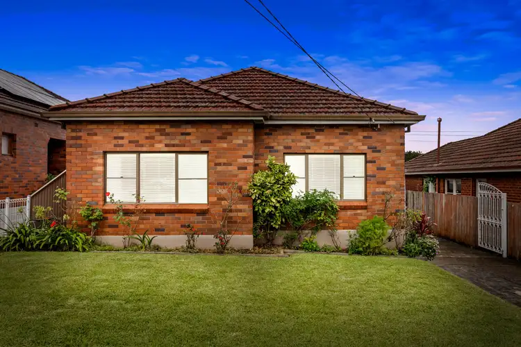 5 Glenview Avenue, Earlwood NSW 2206