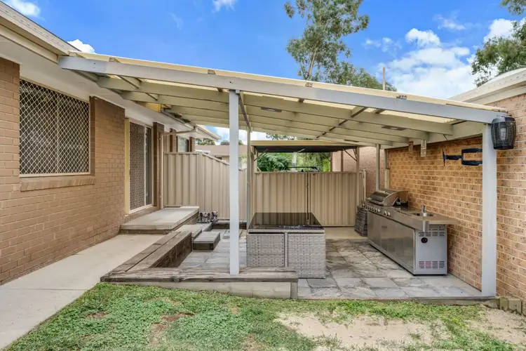 6 Cleeve Place, Gordon ACT 2906