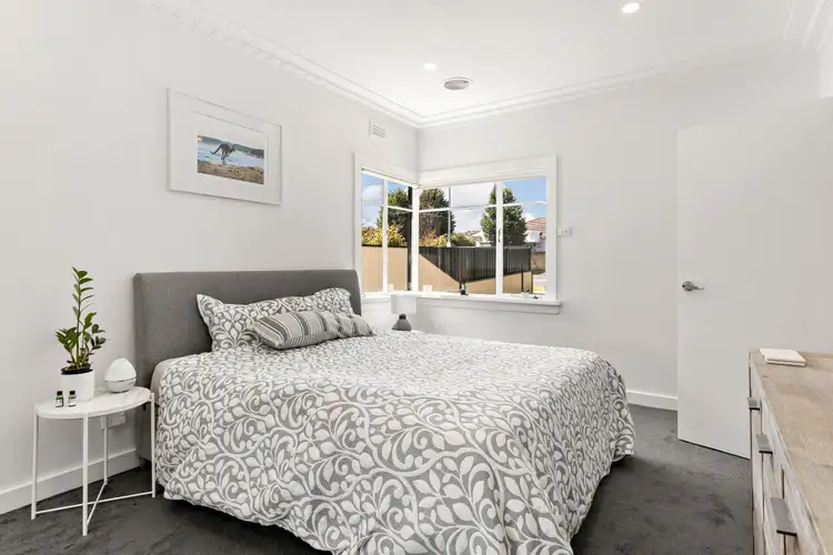 Fifth view of Homely unit listing, 1/585 Warrigal Road, Bentleigh East VIC 3165