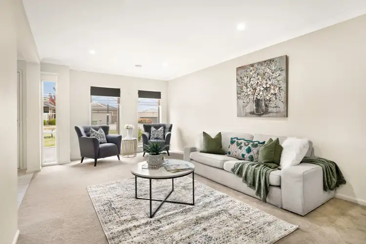 Second view of Homely house listing, 7 Lancaster Way, Beaconsfield VIC 3807