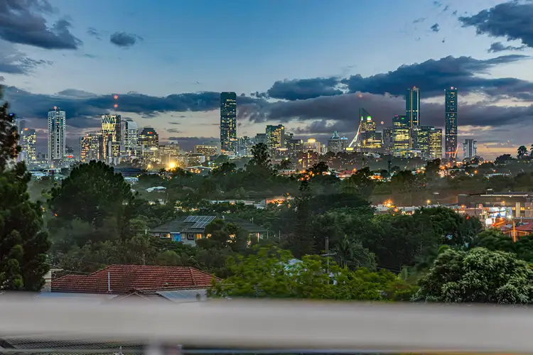 16 Felstead Street, Everton Park QLD 4053