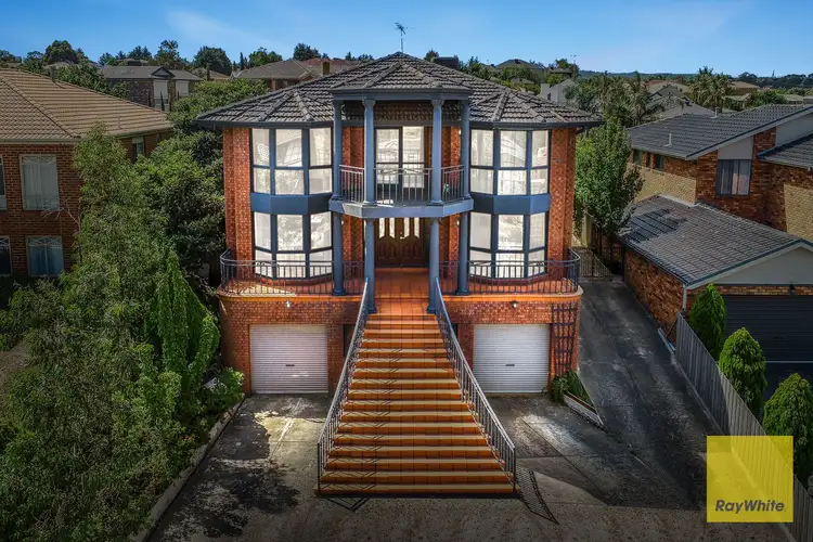 4 Edward Freeth Drive, Endeavour Hills VIC 3802