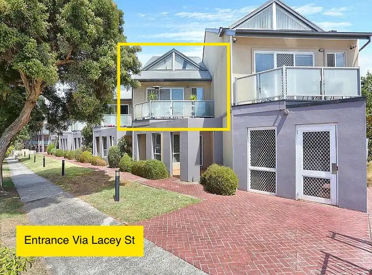 17/13-15 Hewish Road, Croydon VIC 3136