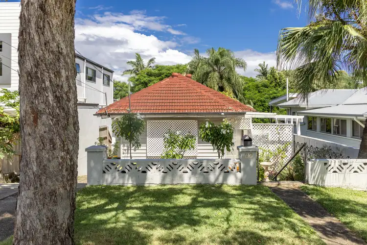 32 Downes Street, Tarragindi QLD 4121