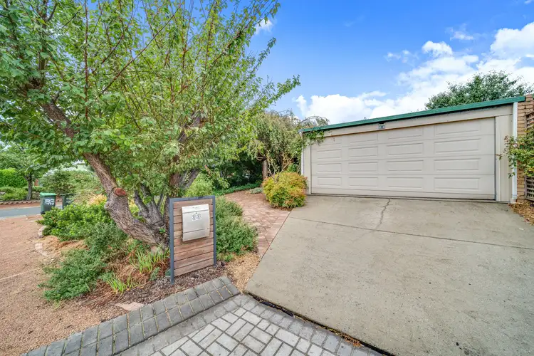 33 Thornhill Crescent, Dunlop ACT 2615