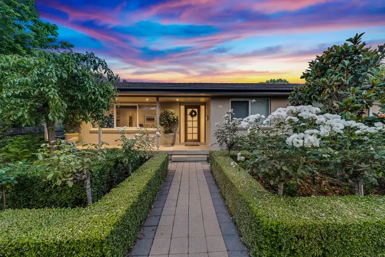25 Gillespie Street, Weetangera ACT 2614