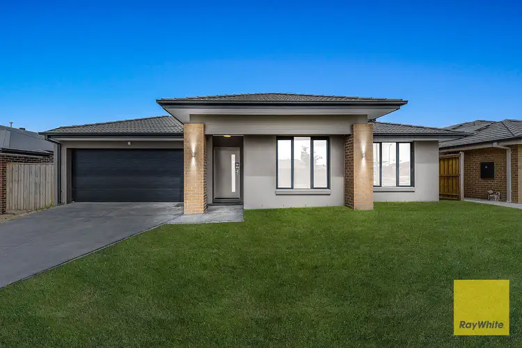 4 Creekside Street, Clyde VIC 3978