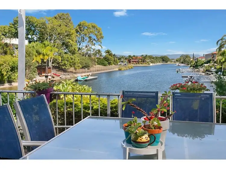 4 Peter Blondell Drive, Mermaid Waters QLD 4218