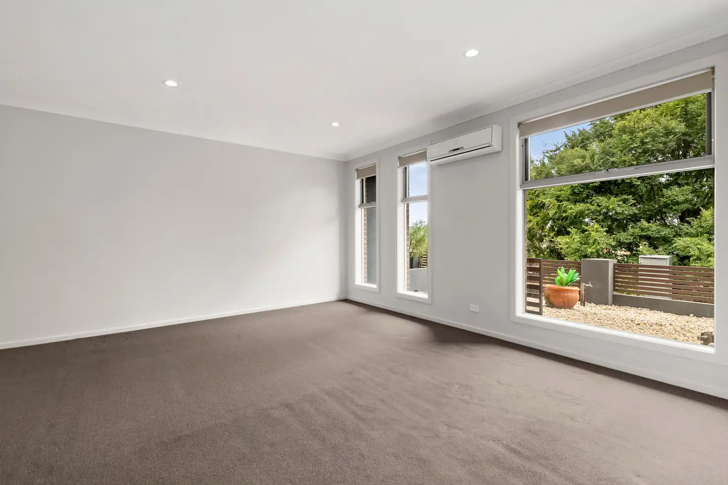 Main view of Homely townhouse listing, 7 Carlow Walk, Lalor VIC 3075