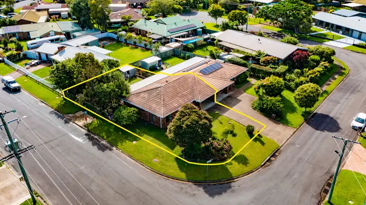 1/2 Hamlyn Street, Bellmere QLD 4510