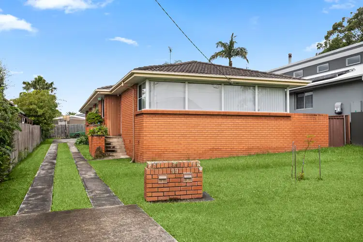 99 Deakin Street, Oak Flats NSW 2529