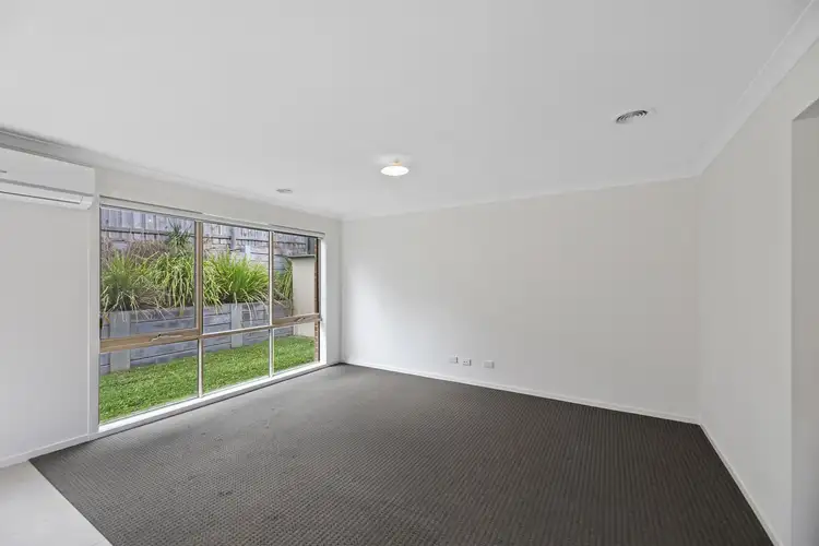 Fifth view of Homely unit listing, 20 Parkhead Circuit, Warragul VIC 3820