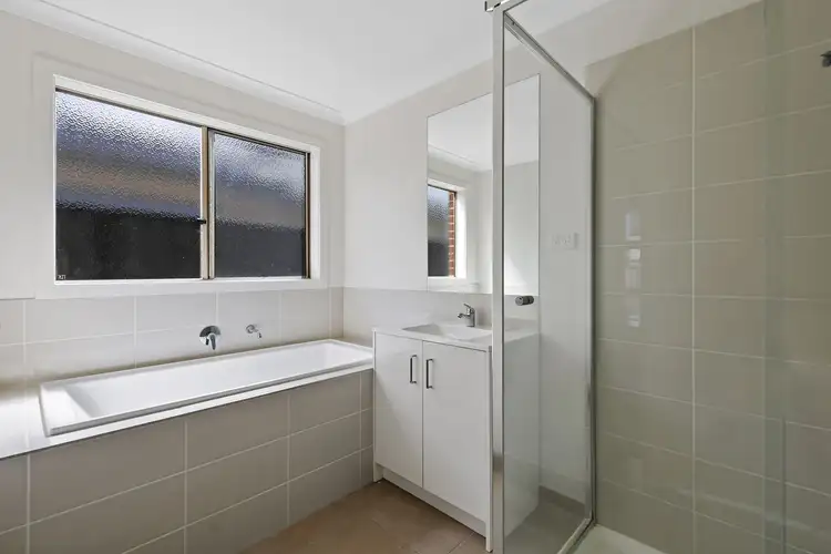 Sixth view of Homely unit listing, 20 Parkhead Circuit, Warragul VIC 3820