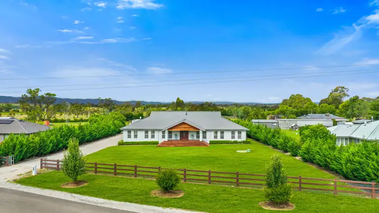 Third view of Homely house listing, 7 Edna Close, Tamworth NSW 2340