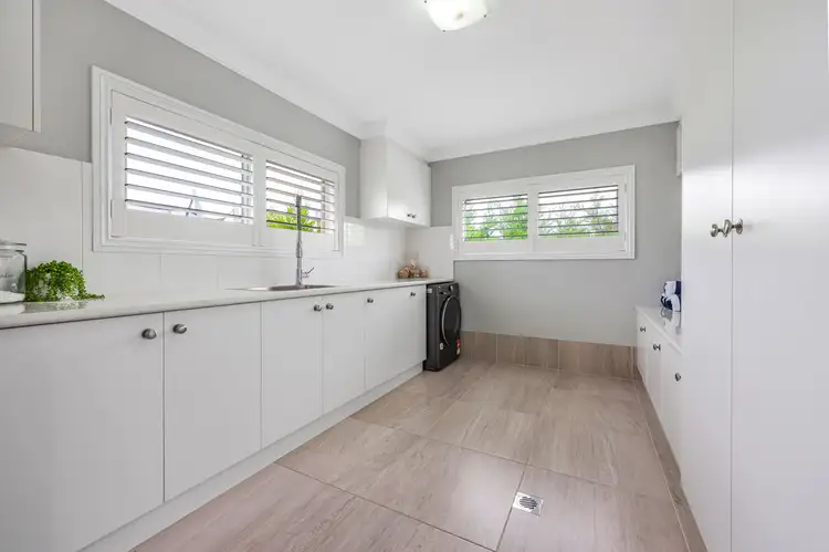 Fourth view of Homely house listing, 7 Edna Close, Tamworth NSW 2340