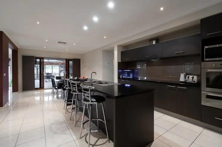 Sixth view of Homely house listing, 28 Samantha Court, Table Top NSW 2640
