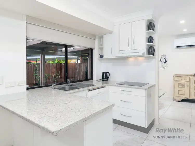 Sixth view of Homely house listing, 2 Bulloo Court, Runcorn QLD 4113